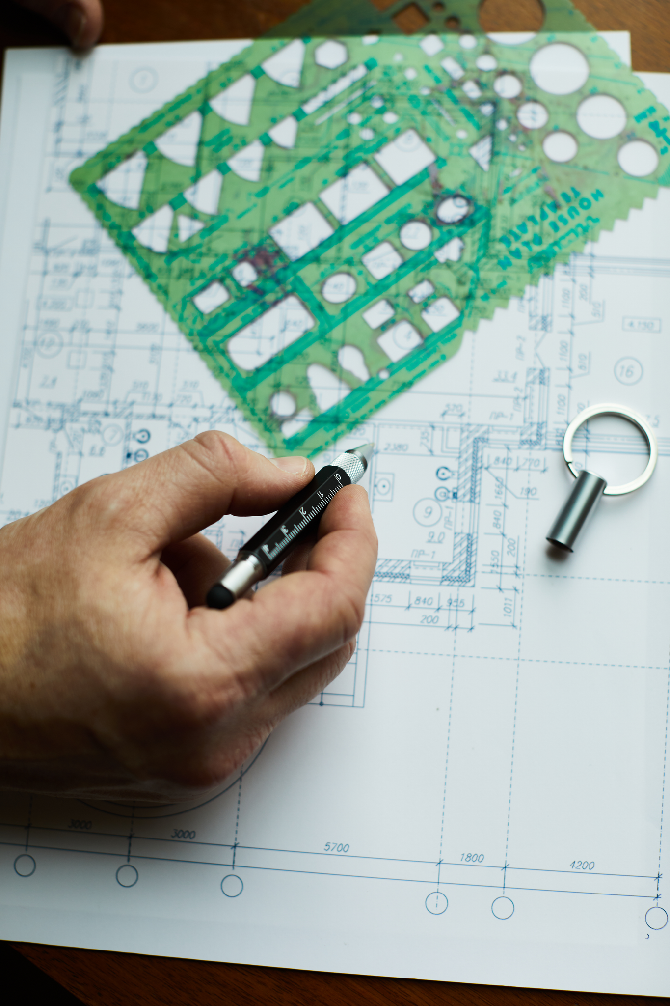 The mini pen multi-tool in use.